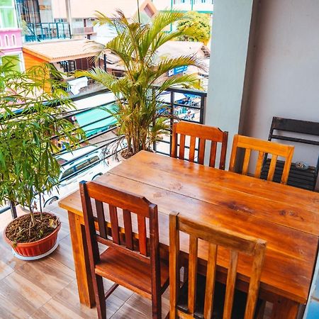 Vang Vieng Sunset Guesthouse & Restaurant Esterno foto